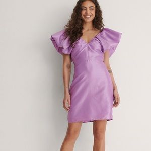 NWT NA-KD Sharp Shoulder Mini Dress Size 38 EU